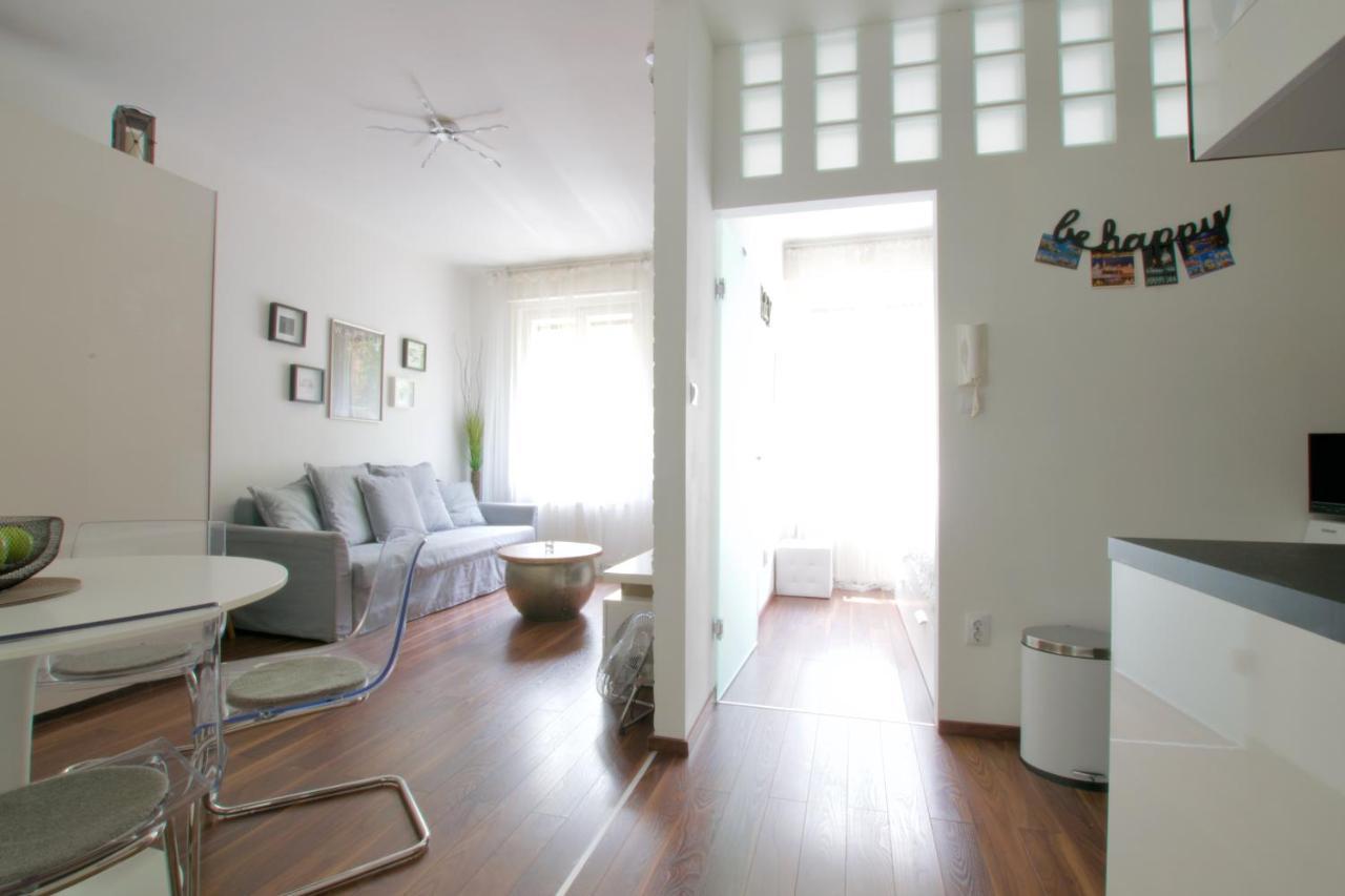 Standard Apartment By Hi5 - Nagymezo 11 บูดาเปสต์ ภายนอก รูปภาพ